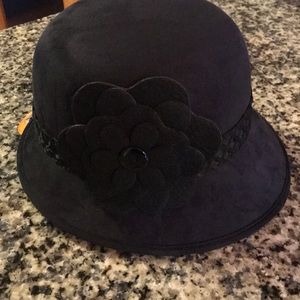 NWT Women’s Black Suede Like / Elope Hat 🌟